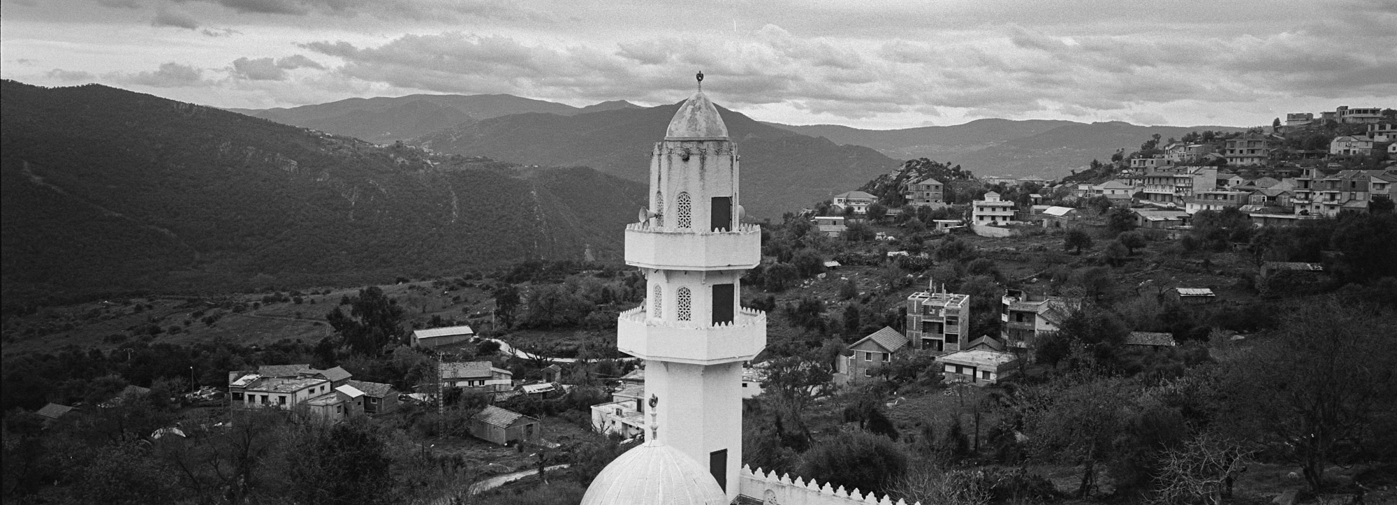 Une mosquée dans une vallée de la Kabylie. 12/02/2016, Yakouren-ALGERIE.